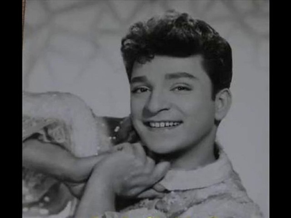 Zeki Müren - Seni Sevdim Pek Çok Sevdim