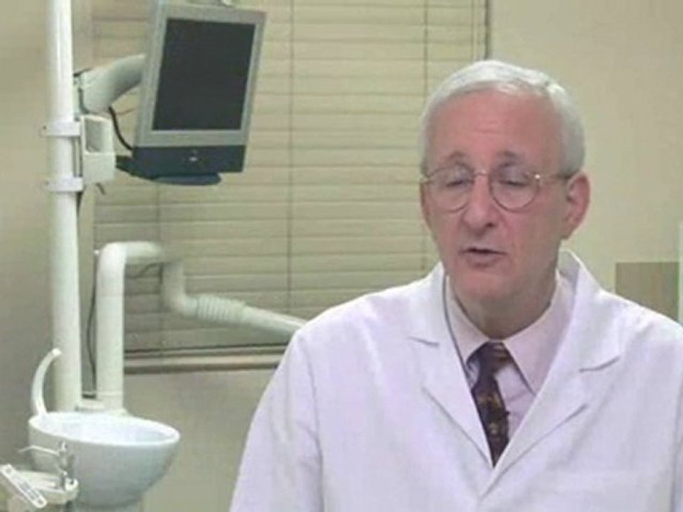 Gum Disease, Diagnosis And Treatment : What is "flap surgery" for periodontitis?