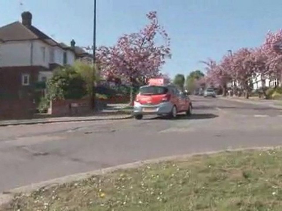 How To Use Roundabouts