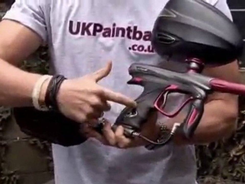 How To Use A Paintball Gun