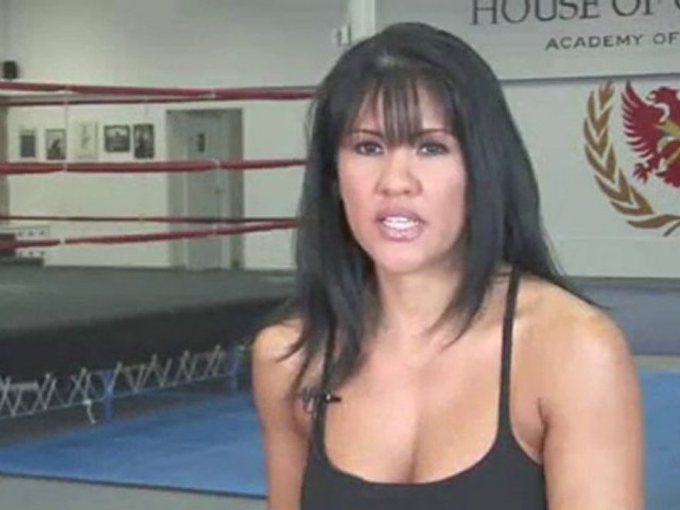 Female Mixed Martial Arts : Why did you decide to compete in mixed martial arts?