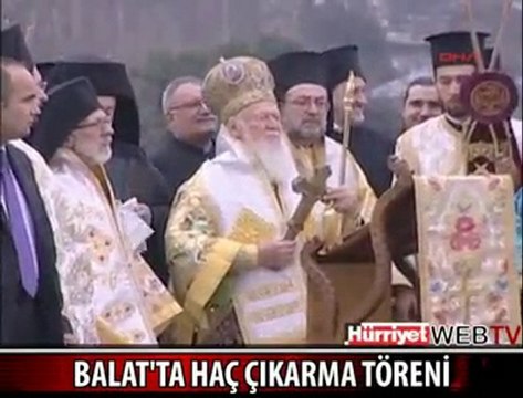 HALİÇ'TE DENİZDEN HAÇ ÇIKARMA TÖRENİ