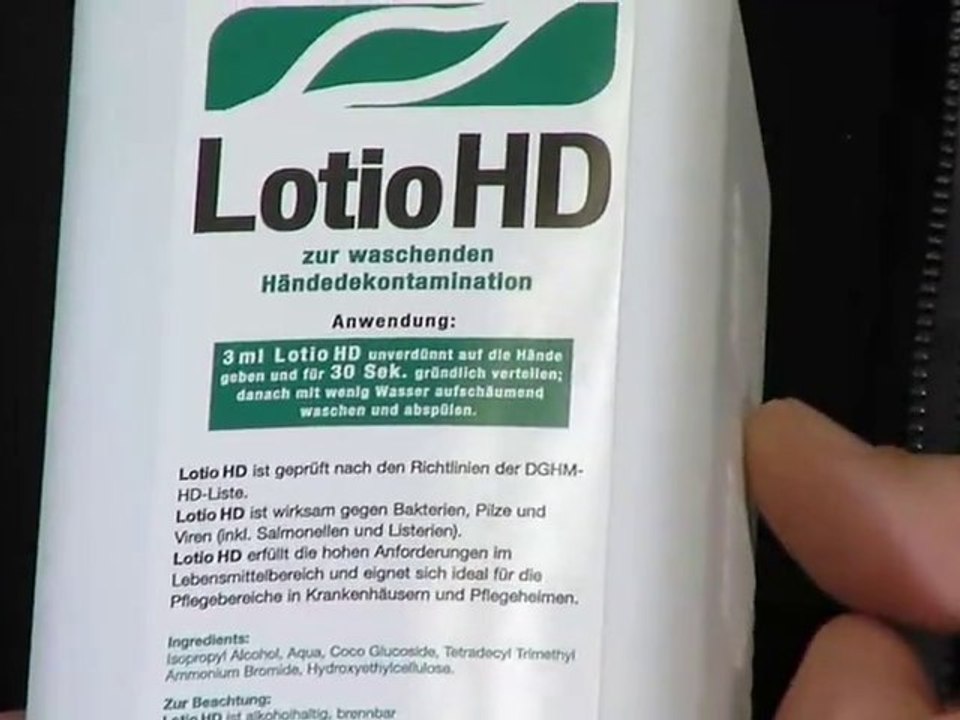 Desinfektion + Reinigung = Lotion HD Precoderm