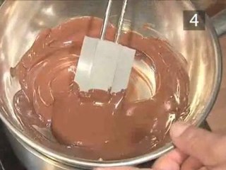 How To Make Chocolate And Hazelnut Praline Cake