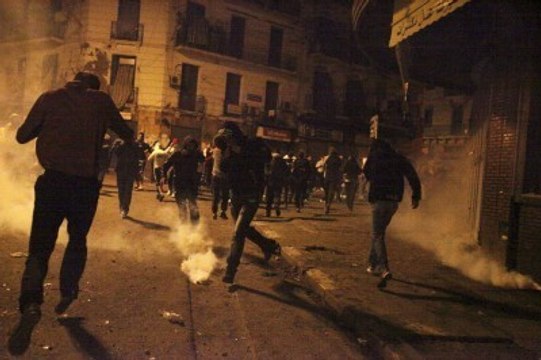 Télézapping : Tunisie, Algérie : La colère gronde