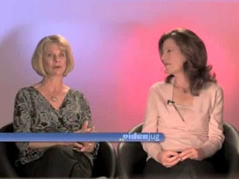 Public Breastfeeding Clothing And Gear : How do I use a blanket if I want to cover up while breastfeeding in public?