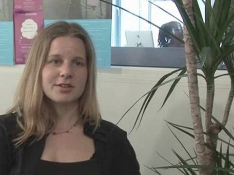 Step Brothers And Sisters : I hate my younger step sibling - how can I overcome this?