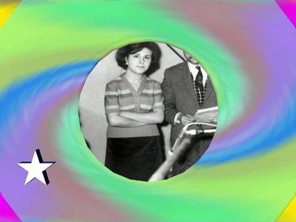 Serap Mutlu Akbulut ♪♪♪♪   Unutulur (Hey  Yarenler) - ( Musıki Dergahı)