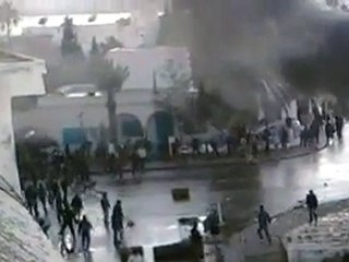 °TUNISIE° SOUS-PREFECTURE EN FEU (HAMMAMET)