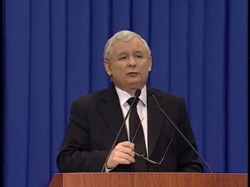 Jaroslaw Kaczynski tacha de "chiste" el informe ruso...