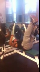 Flight-Right Behind The Scenes: 225lb Bench-Crunch