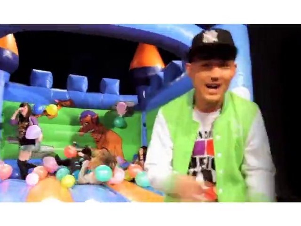 Tum Sally / Benjamin Button - NOUVEAU CLIP