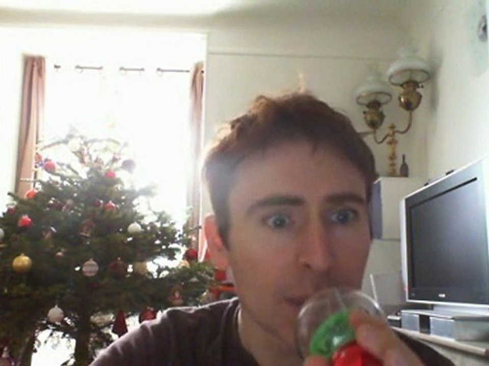 Wiwi égratigne "des durs des boss des dombis"