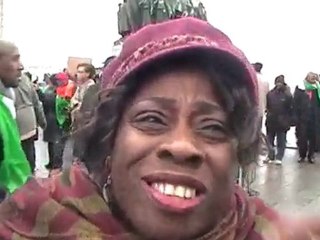 SIT-IN POUR GBAGBO A BXL, MME JANINE BATE SABLA DE PARIS....