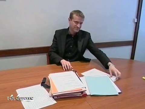 Mairie de Mennecy: Xavier Dugoin cède sa place à son fils