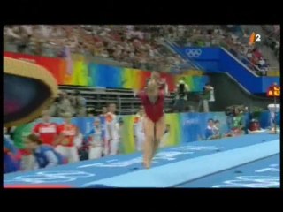 aliya mustafina & shawn johnson