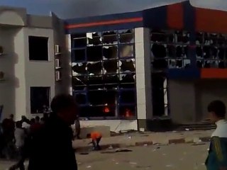 ES EMEUTES EN ALGERIE-(Mahdia) 08-01-2011 ! [HQ]