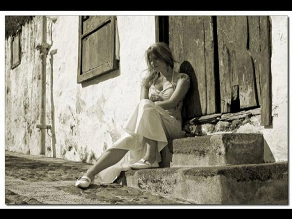 Zeynep Dizdar Vazgeç Gönül