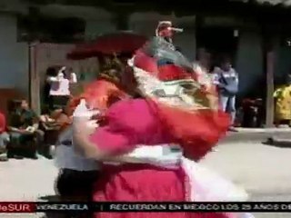 Ecuador celebra las "Diabladas de Pillo"