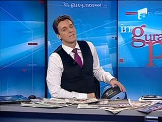 Mircea Badea si mingea de bascket