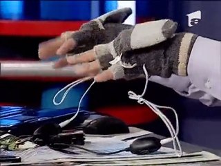 Manusile lui Mircea Badea