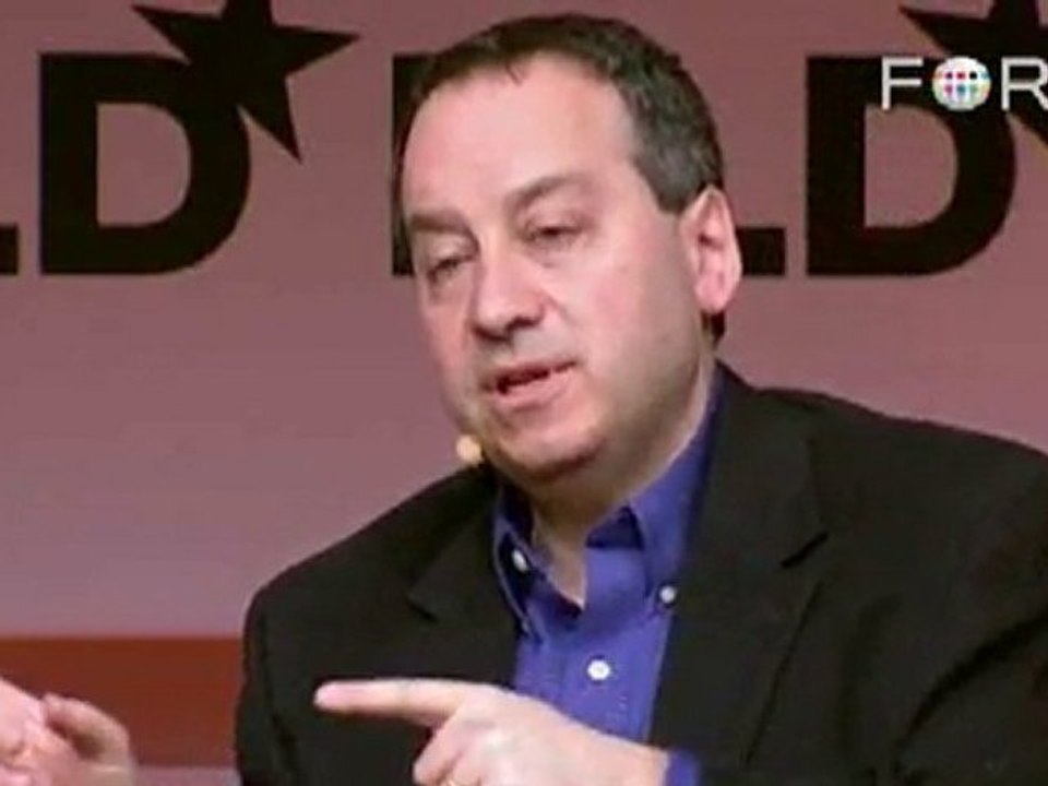 Bloggers Hold Mainstream Media Accountable