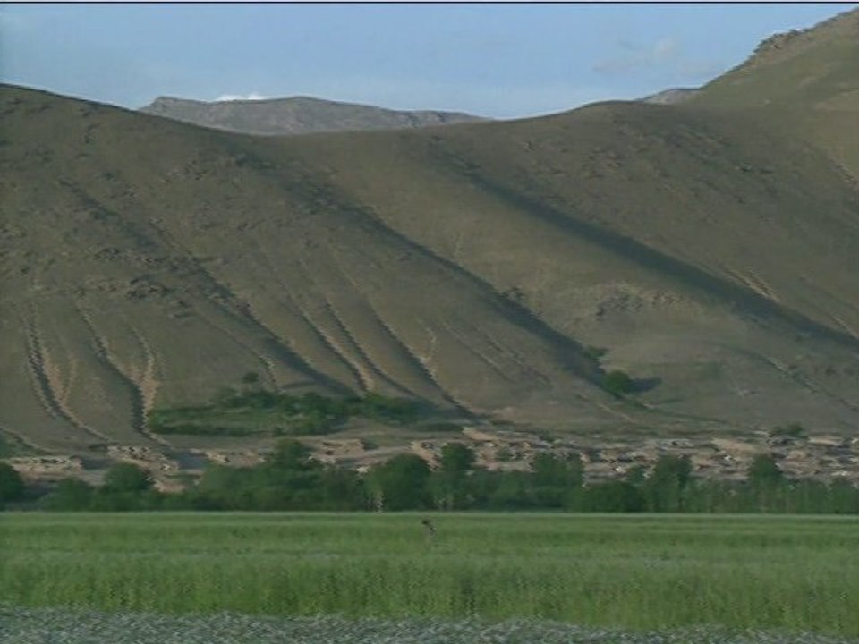 Vie et Oeuvre d'Ostad Elahi - le film - partie 3/8