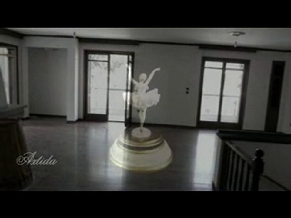 ΑΔΙΕΞΟΔΟ ΓΙΑΝΝΗΣ ΠΑΡΙΟΣ