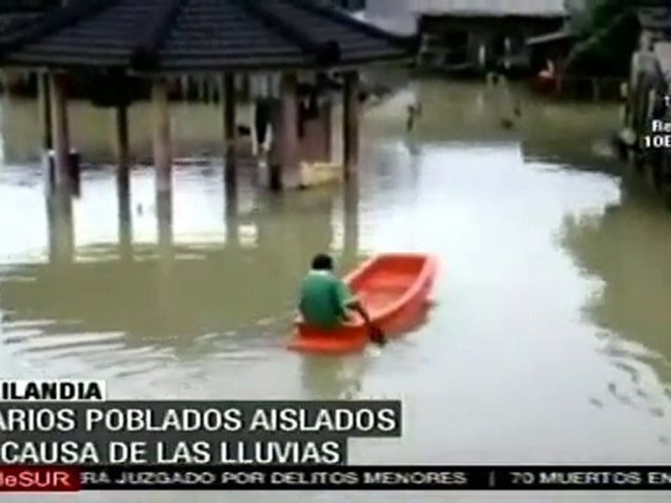 Lluvias dejan a poblaciones aisladas en Tailandia