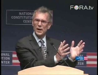 Video herunterladen: Tom Daschle: US Healthcare System Best in World a 'Myth'