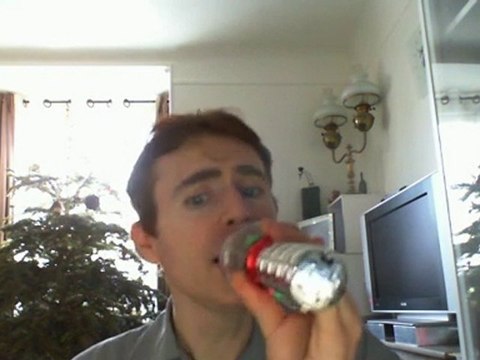 Wiwi égratigne demain t'appartient