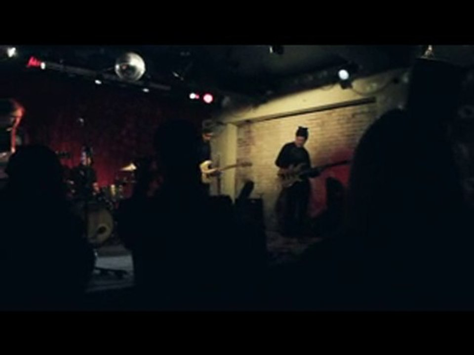 Keram - Devil Knows Me Well - live @ Elmo Dec 2010