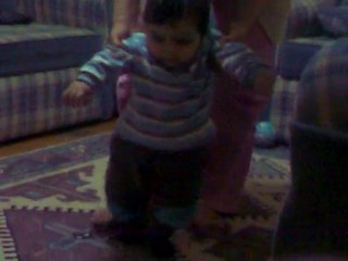 enes çağlar yürümeye başlangıç.11.01.2011