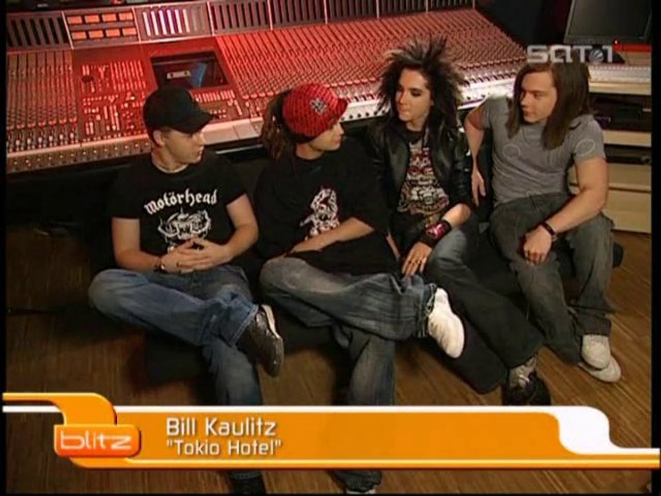 2007.02.19 - Blitz - TH Intw about Sex And Groupies