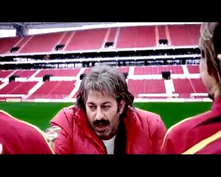 Cem Yılmaz'lı Türk Telekom Arena reklamı