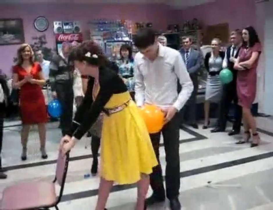 Tolles Partyspiel mit Luftballons