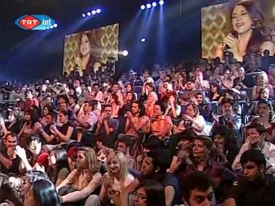 Askin.Nur.Yengi_Canli.Performans_DVBRip.by.BlaDe18