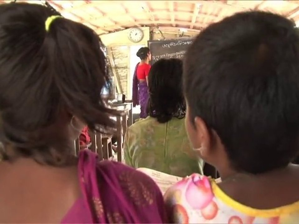The Gathering Storm - Boat schools (IRIN Films)