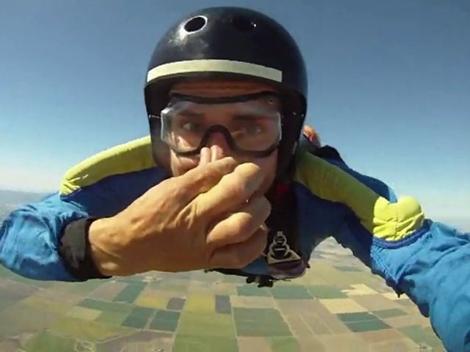 Skydiving in Davis California