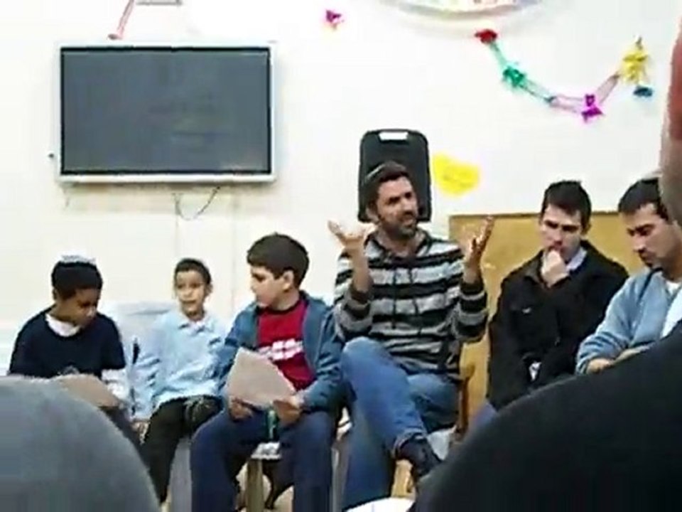 ישיבה "בוגרים מדריכים צעירים" בהשתתפות ילדים 4