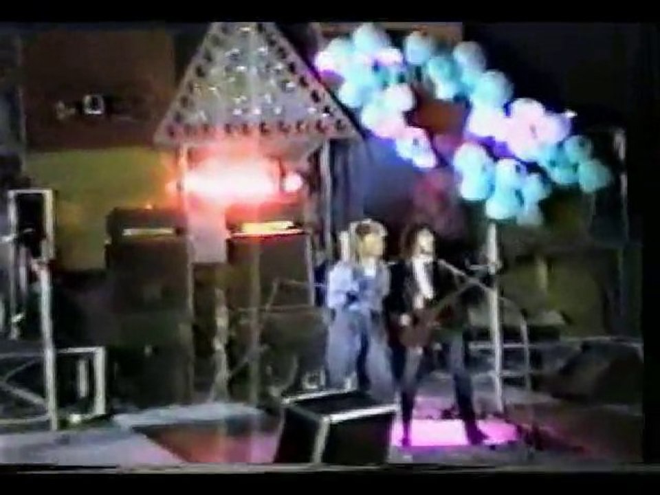 Too Late  -  гр.ВОЯЖ   LIVE