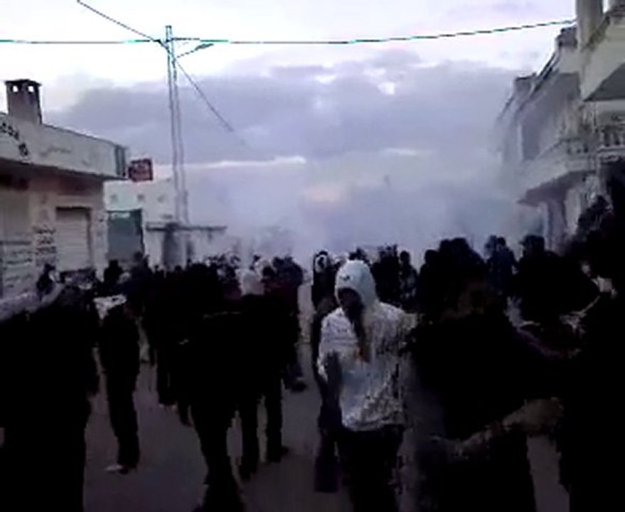 Affrontements Beja ! Tunisie 12/01/2011