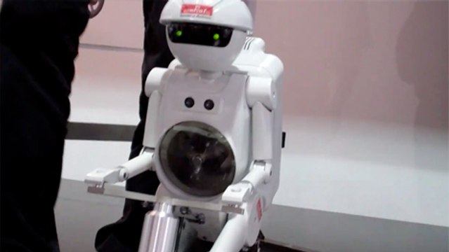 Un Robot qui ne sert à rien, mais rien du tout.