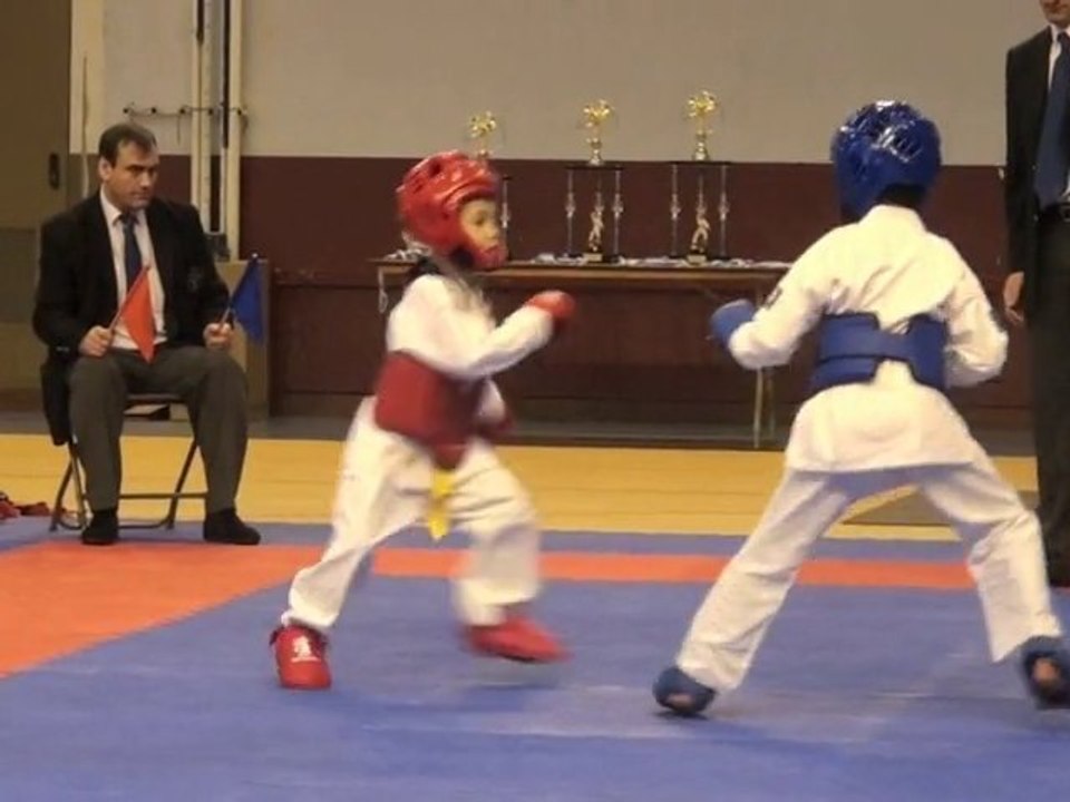 1e compétition pour les futurs champions du Levallois Karaté