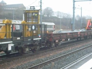 train poseur du fil de contact caténaire