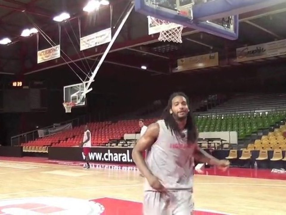 HUMMM CHARAL : Le basketteur Randal Falker