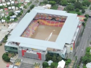 Aerial footage of suburbs inundated in Brisbane