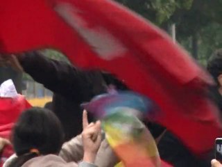 Libérés de la peur, les Tunisiens exigent le départ de Ben Ali