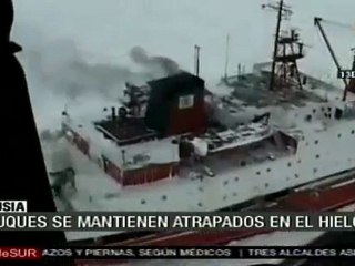 Rusia: Intentan rescatar a último barco atrapado en el hielo