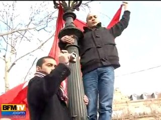 Paris : manifestation de soutien aux Tunisiens